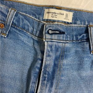 Abercrombie The Mom High Rise Jeans